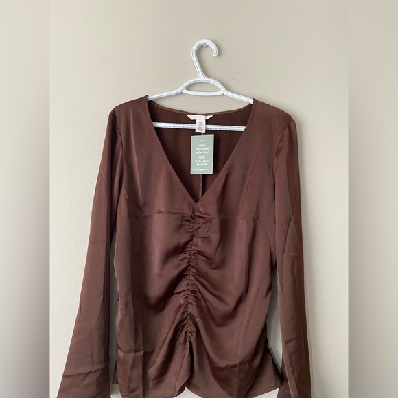 H&M Satin V-neck Blouse - Picture 1 of 2